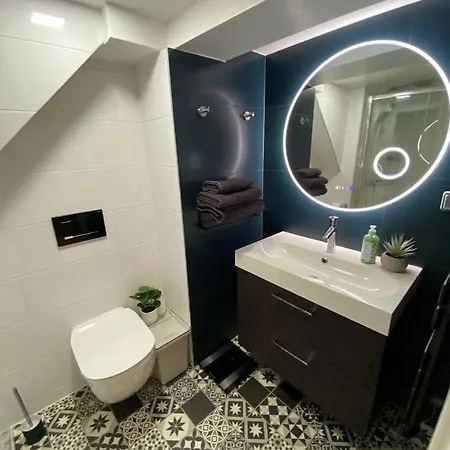 Appartement Duplex Le 12 - Avec Terrasse Dans Le Vignoble - 5 Mn Du Centre De Colmar Wettolsheim